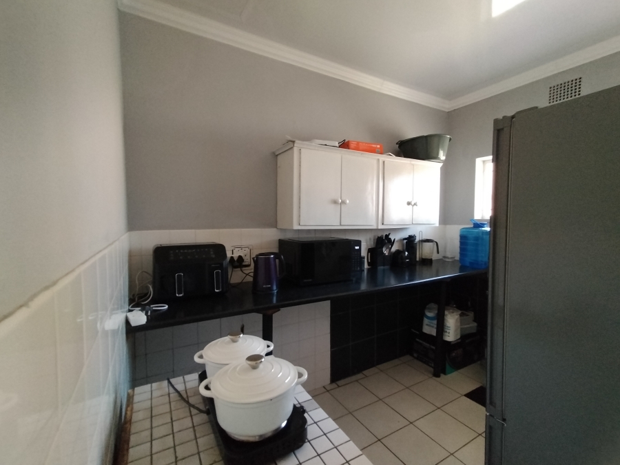 To Let 1 Bedroom Property for Rent in Meiringspark North West